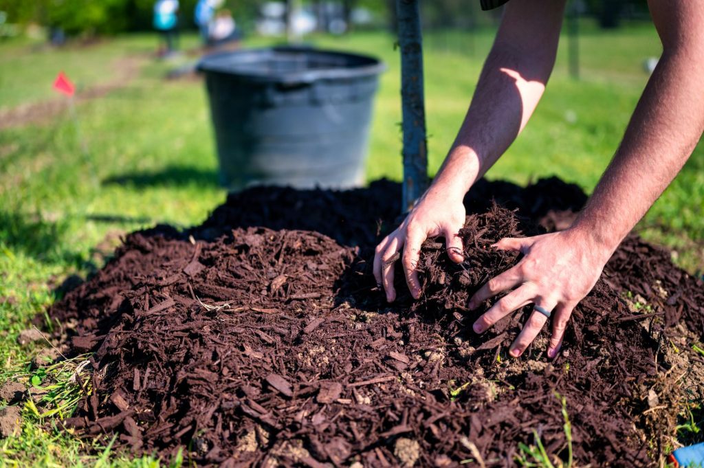 Mulch Hands